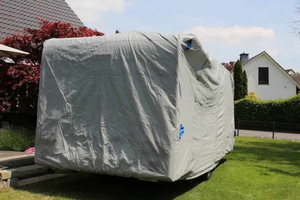 HC Outdoor Wohnwagen Abdeckplane Größe L 610 x 250 x 220 cm