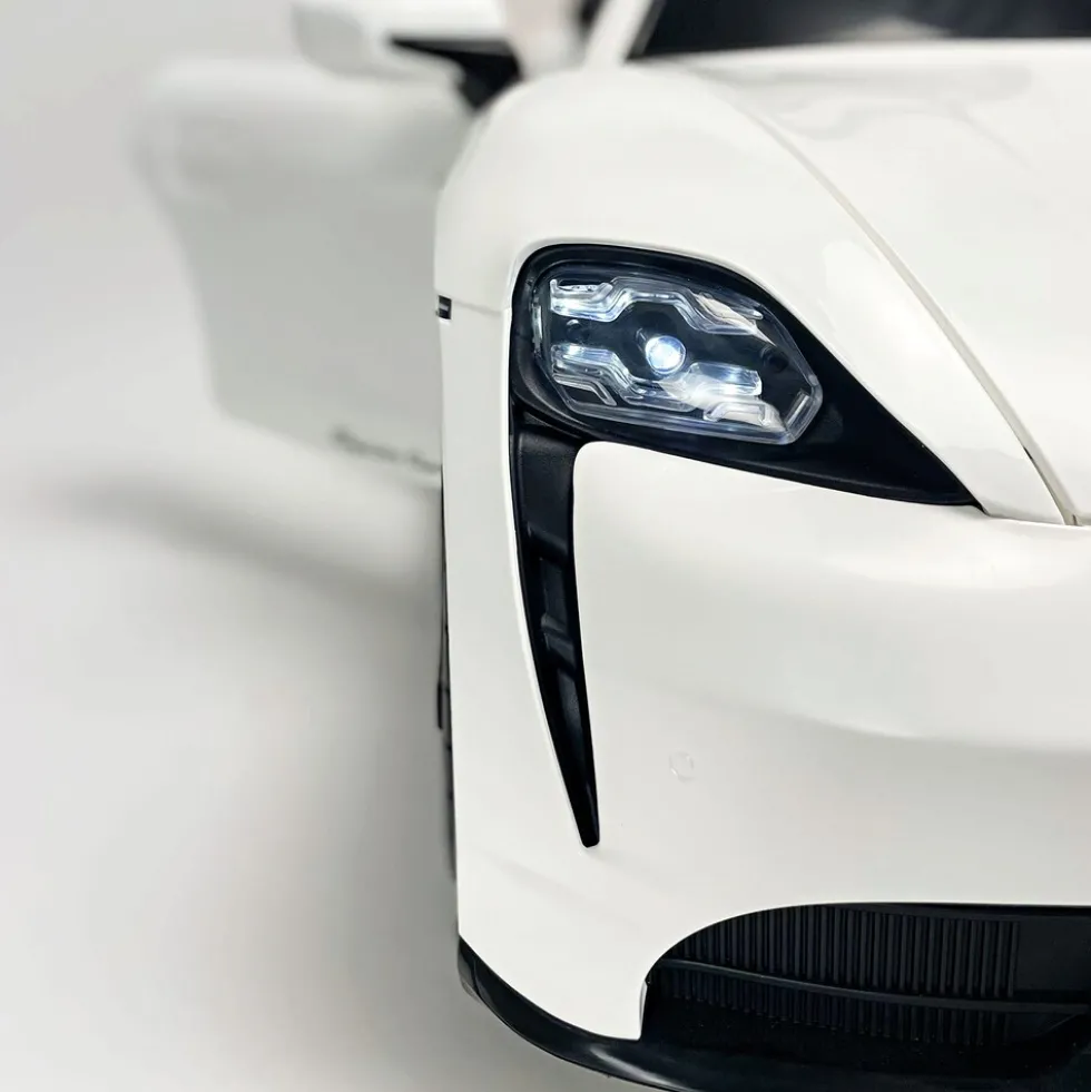 INJUSA Porsche Taycan 12V Elektroauto für Kinder ab 3 Jahren – Luxus Kinderauto mit Licht & Sound