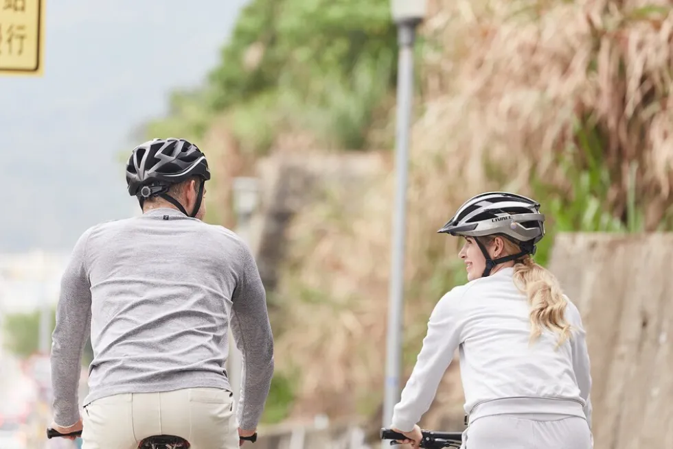 LIVALL MT1 Neo grau Fahrradhelme