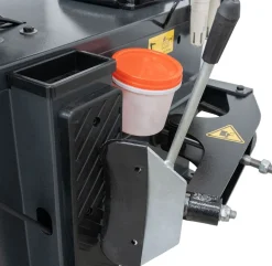 PKW Reifenmontiermaschine 1021 und Radwuchtmaschine